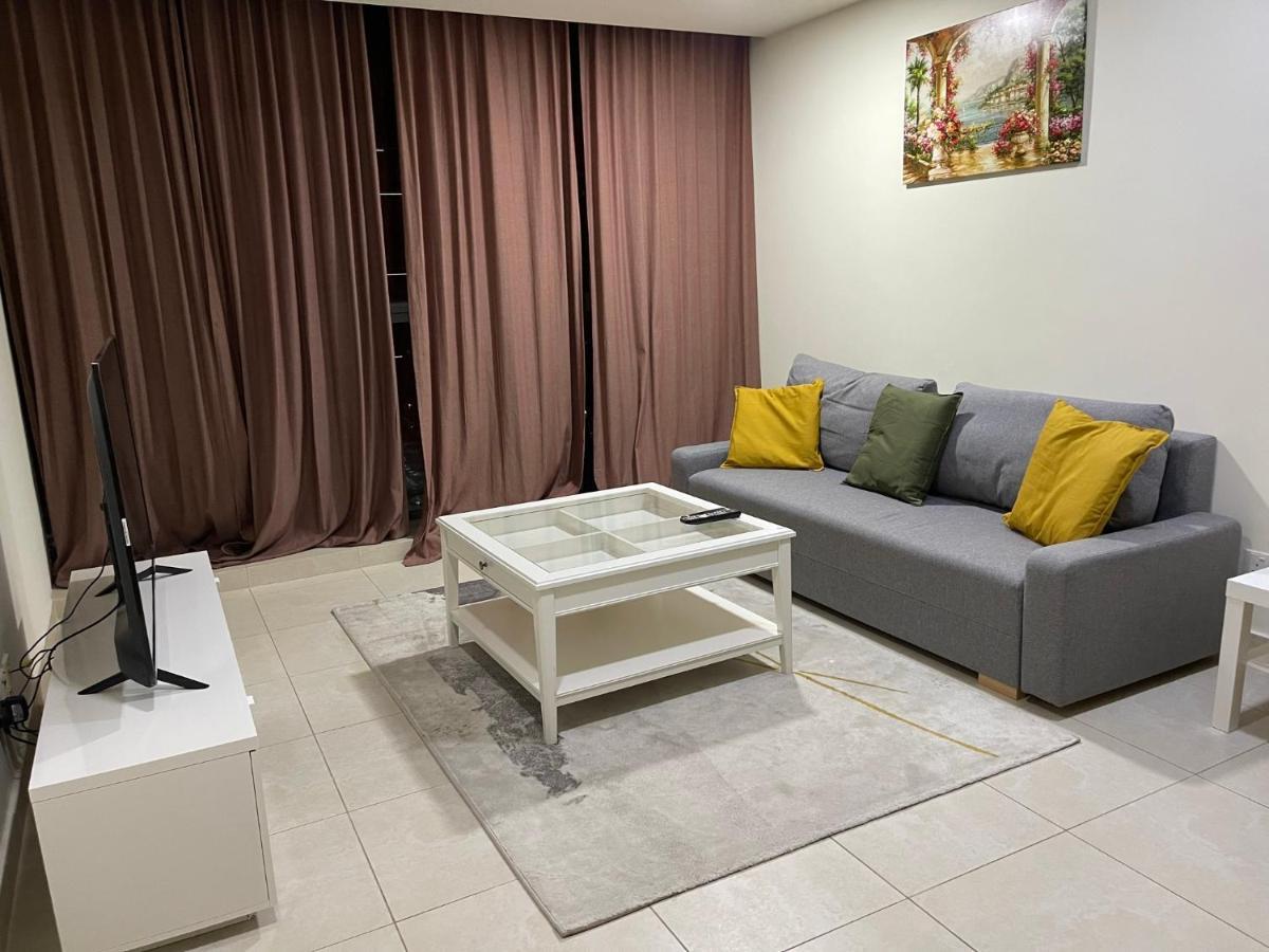 Metro Premium Location Spacious 2 Bedroom Apartment Right Next To The Metro Dubai Exterior foto