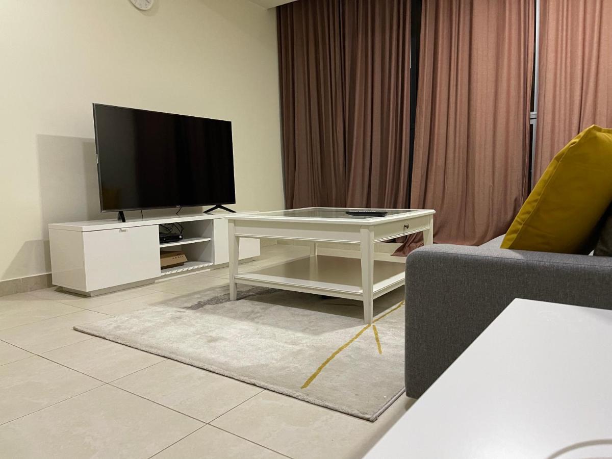 Metro Premium Location Spacious 2 Bedroom Apartment Right Next To The Metro Dubai Exterior foto