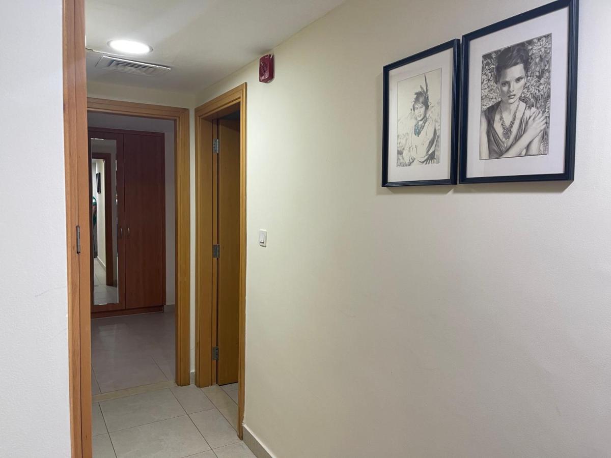 Metro Premium Location Spacious 2 Bedroom Apartment Right Next To The Metro Dubai Exterior foto